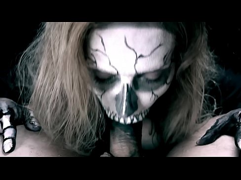 ❤️ Demon girl zuigt pik met haar zwarte mond en slikt sperma. ❤ Harde porno at us nl.f150pulse.top ❌